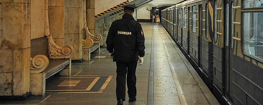 Полиция запретила останавливать поезда метро на «Новокузнецкой»