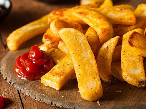 Ресторатор заявил о предстоящем дефиците картофеля фри