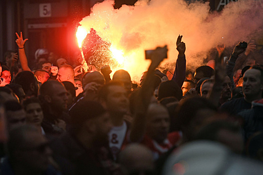 Заварили цветную революцию: противники и сторонники президента Вучича столкнулись в Белграде