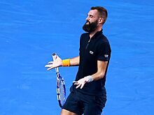 Бенуа Пэр полностью разорвал на себе футболку в матче с Даниилом Медведевым