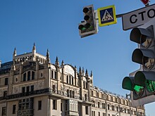 Светофоры появились на 19 переходах Москвы с начала года