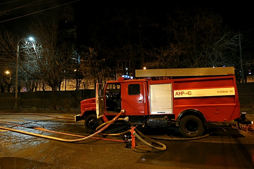 Пять человек спасены и один пострадал при пожаре в жилом доме на севере Москвы