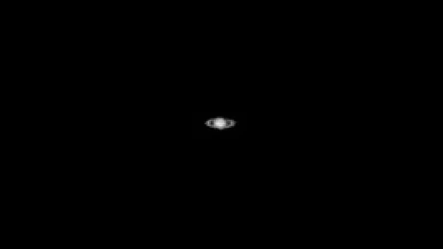 Лунный орбитальный космический аппарат НАСА делает снимок Сатурна