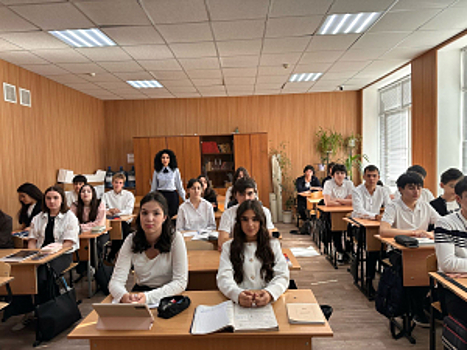 Центр по противодействию экстремизму МВД по Карачаево-Черкесской Республике провел цикл профилактических лекций в образовательных учреждениях г. Черкесска