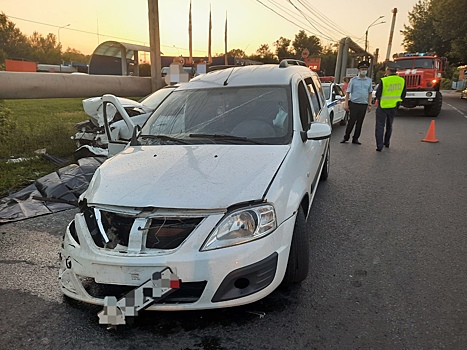 В Курске в результате ДТП погиб водитель и пострадали 4 человека