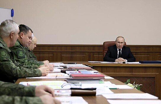 Объяснены цели визита Путина в штаб группировки СВО