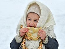 Стоимость блинов со сметаной на Масленицу превысила 350 рублей