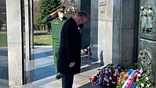 Посол России в Словакии почтил память советских солдат в день 76-й годовщины освобождения Братиславы