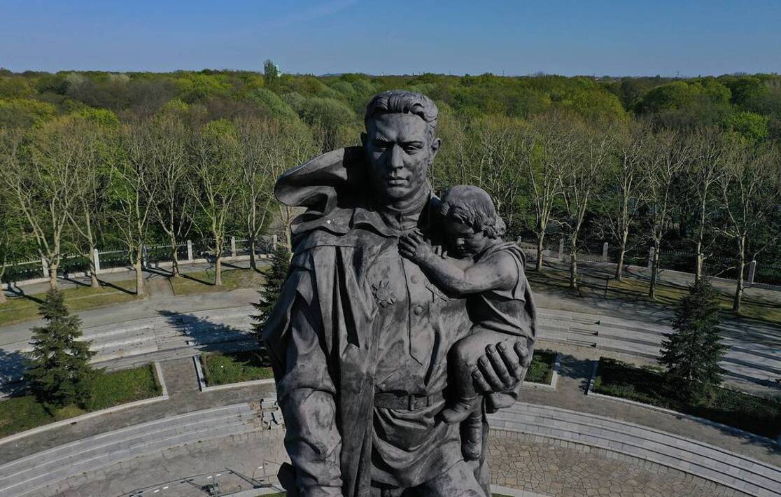 трептов парк памятник солдату