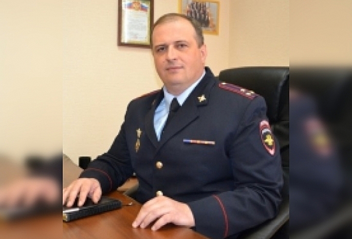 Обвиняемый во взяточничестве начальник омской полиции Быков останется под стражей почти до конца года