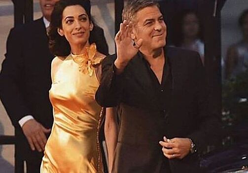 Амаль Клуни надела «детское» платье