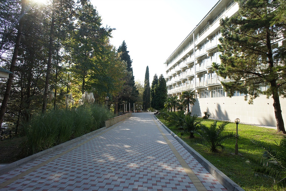 В Сочи суд взыскал 70 млн рублей с застройщиков детского санатория 