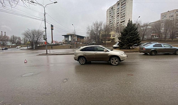 В Волгограде водитель «Лексуса» сбил пенсионера на переходе