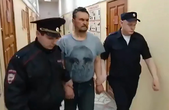 Екатеринбургский суд пересмотрит дело об оскорблении ребенка в шапке с буквой Z