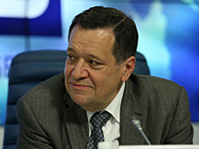 На реализацию регионами майских указов в бюджете заложено 800 млрд рублей, заявил Макаров