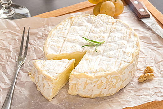 Диетолог рассказала о пользе сыра для худеющих