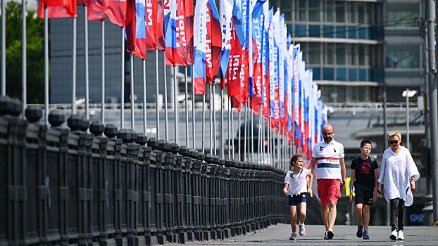 Большинство опрошенных россиян выступили против введения шестидневной рабочей недели