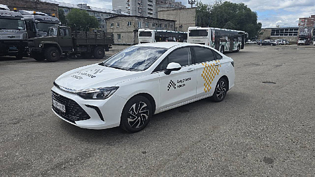 В Благовещенске переводят муниципальное такси на газомоторное топливо