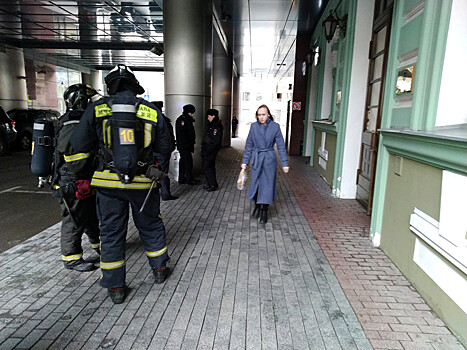 В Волгограде и Москве вновь проходит массовая эвакуация из-за сообщений о лжеминировании (ФОТО)