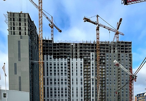 Рабочие приступили к усилению стен подвала в ЖК «Академ Палас»