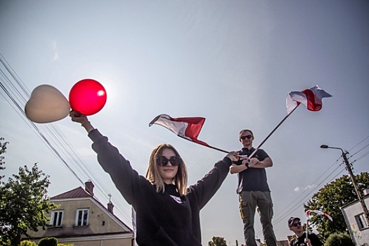 Своих не бросают: белорусов массово позвали в Польшу