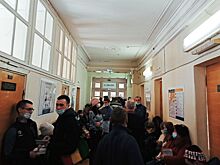 Километровые очереди в поликлиниках: костромичи нашли выход из ситуации
