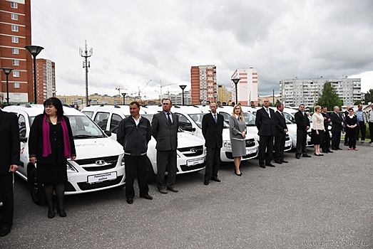 МФЦ обзавелись 11 новыми автомобилями Lada Largus для улучшения обслуживания пензенцев