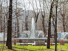 В московских парках заработали фонтаны