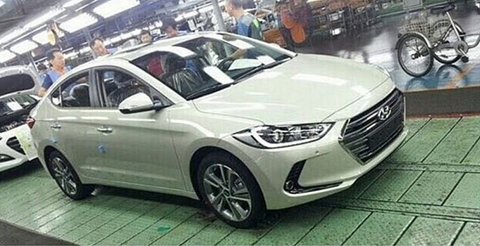 В Cети рассекретили новый седан Hyundai Elantra