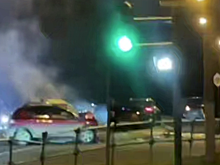 В Москве автомобиль вспыхнул в лобовом ДТП Renault и Volvo