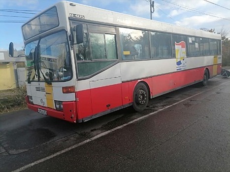 В Калининграде пенсионерка получила травмы, упав в автобусе