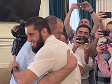 Чемпиону UFC Махачеву вручили орден Почета Республики Дагестан