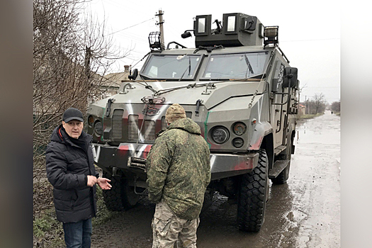 Трофейного «монстра» бойцов СОБР в зоне СВО показал мэр Анатолий Локоть