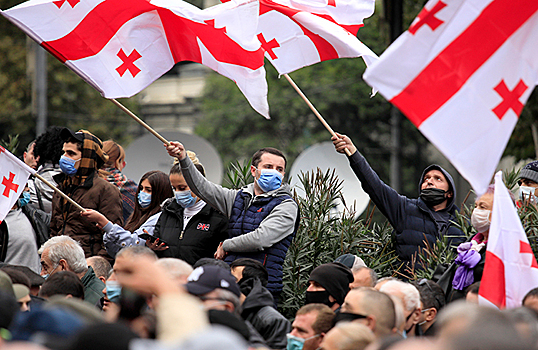 Полиция не стала разгонять очередной митинг оппозиции в Тбилиси