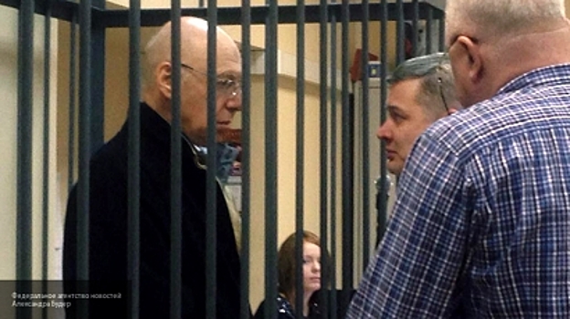 Cуд в Петербурге отказал в жалобе на отказ в УДО банкиру Гительсону