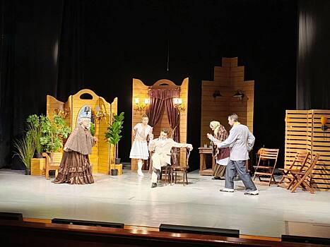 Ответный визит: Омский драматический театр удивил Бугуруслан яркими спектаклями