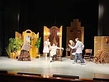 Ответный визит: Омский драматический театр удивил Бугуруслан яркими спектаклями