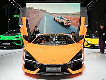 Россиянин купил жене Lamborghini Revuelto за 140 млн рублей наличными