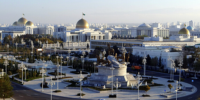 В Туркменистане отметили День дипломатического работника