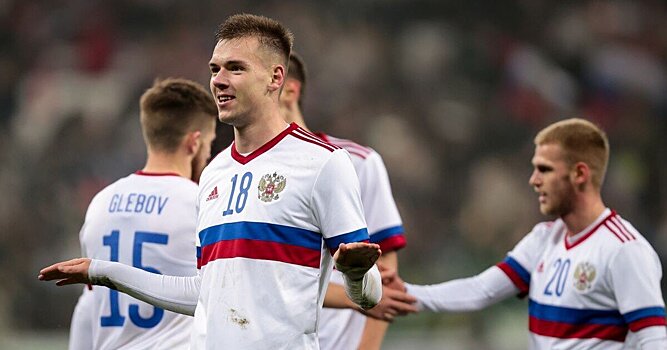 Сильянов о 4:0 с Сербией: «Просто супер, когда играем против футболистов топ-лиг. Хотелось бы побольше таких матчей. Удалось проверить уровень»