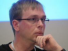 Суд продлил арест полицейским по делу Голунова