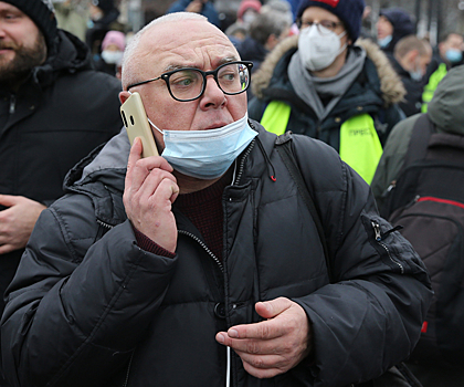 Журналиста Лобкова избили на Патриарших прудах в Москве