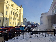 В Новосибирске 700 школьников эвакуировали из-за пожара в гимназии