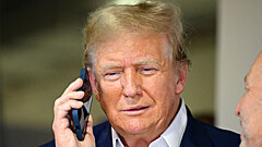 Импортозамещение по-американски: что не так со «смартфоном Трампа»