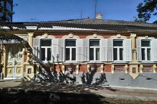 В Ставрополе волонтёры восстановили фасад 150-летнего купеческого дома