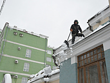 Жителям Самары и Похвистнева помогли очистить от снега дворы и крыши 