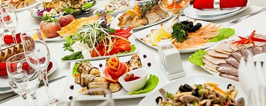 Мэр Черкесска напомнил жителям о запрете банкетов, свадеб и поминок