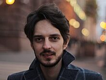 Блогера Каца* заочно приговорили к 8 годам колонии за фейки об армии