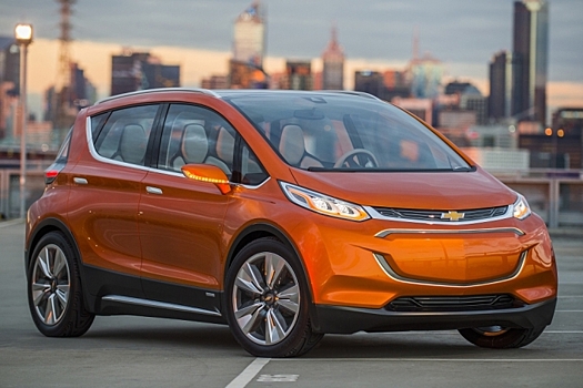 Беспилотный Chevrolet Bolt сбил мотоциклиста!