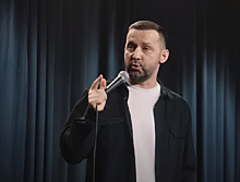 Звезда Stand Up Руслан Белый после отъезда из России боится стать иноагентом